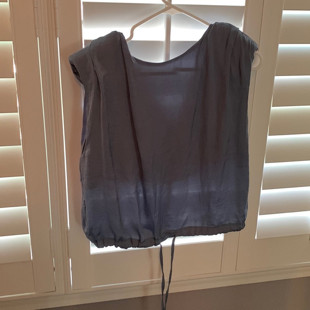 Pants store shoulder pad top